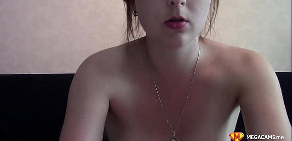  Teen Sophie Showing Her Shaved Pussy On Cam